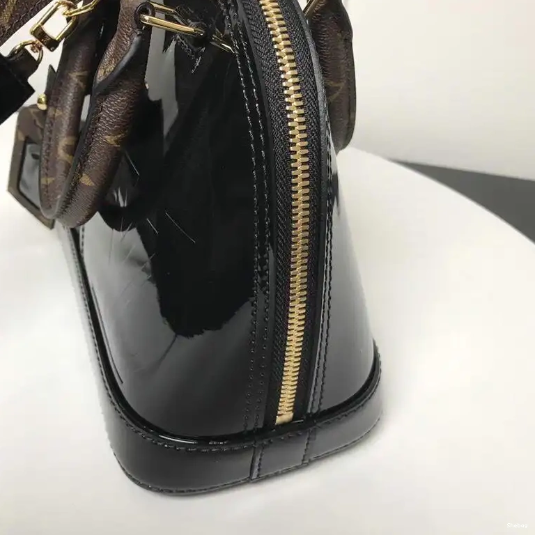 LV Bags 19T1L0243 0801